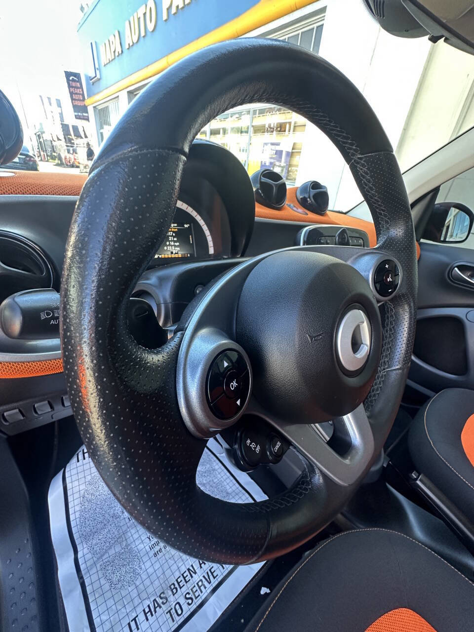 Used 2016 smart fortwo passion image 13