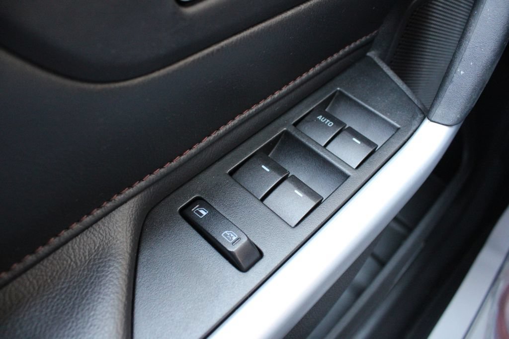 Used 2013 Ford Edge Limited FWD image 7