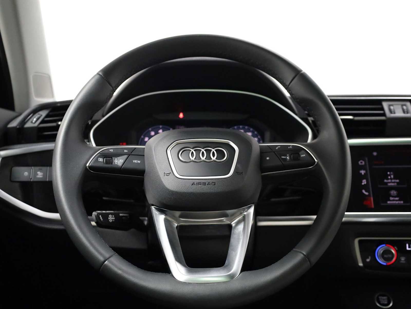 Certified 2025 Audi Q3 2.0T Premium w/ Convenience Package AWD/4WD image 21
