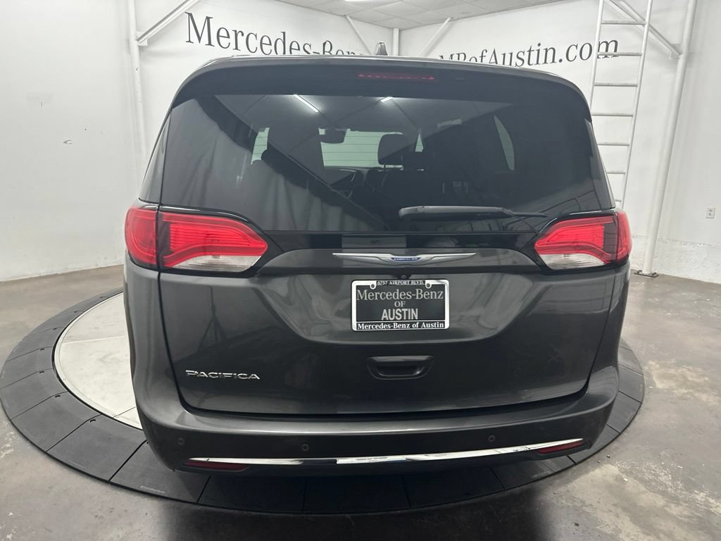 Used 2018 Chrysler Pacifica Touring-L Plus w/ Advanced Safetytec Group FWD image 6