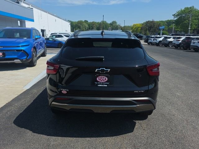 New 2026 Chevrolet Trax ACTIV w/ Driver Confidence Package FWD image 3
