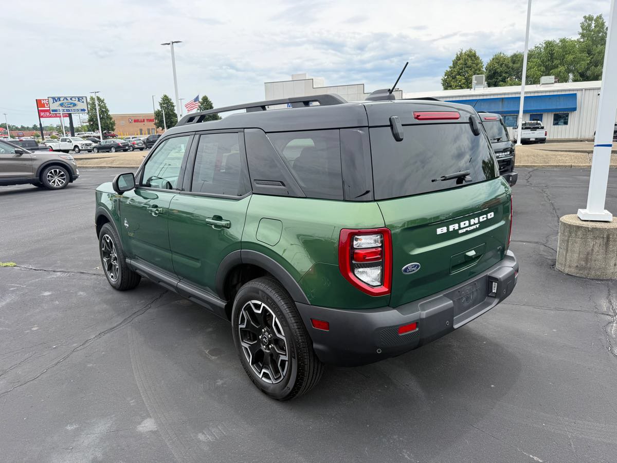 Used 2025 Ford Bronco Sport Outer Banks w/ Outer Banks Tech Package+ AWD/4WD image 4