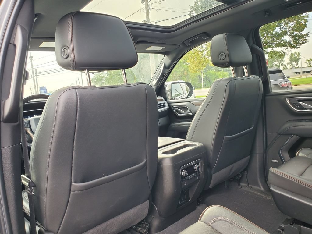 Certified 2022 Chevrolet Suburban High Country AWD/4WD image 32