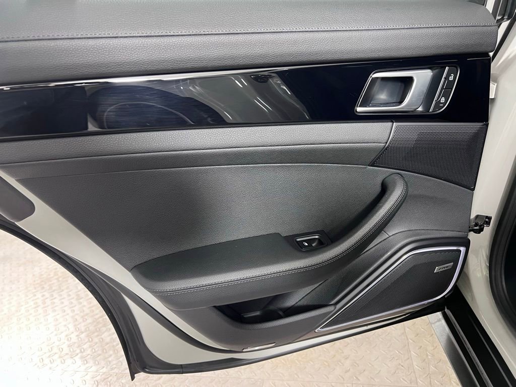 Certified 2023 Porsche Panamera 4S AWD/4WD image 23