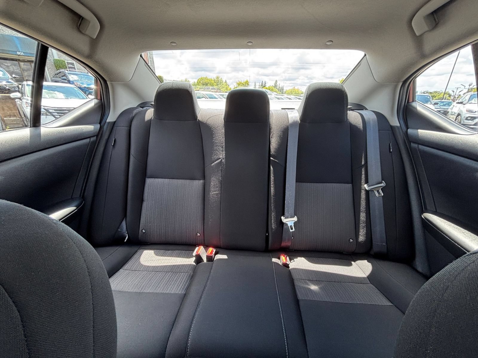 Used 2025 Nissan Sentra SV FWD image 36