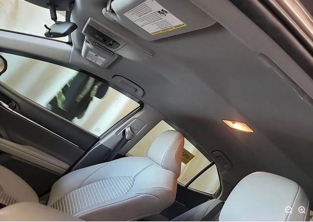 Used 2020 Toyota Camry SE image 10