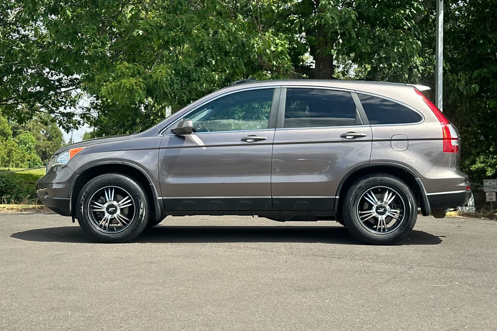 Used 2011 Honda CR-V EX-L image 5