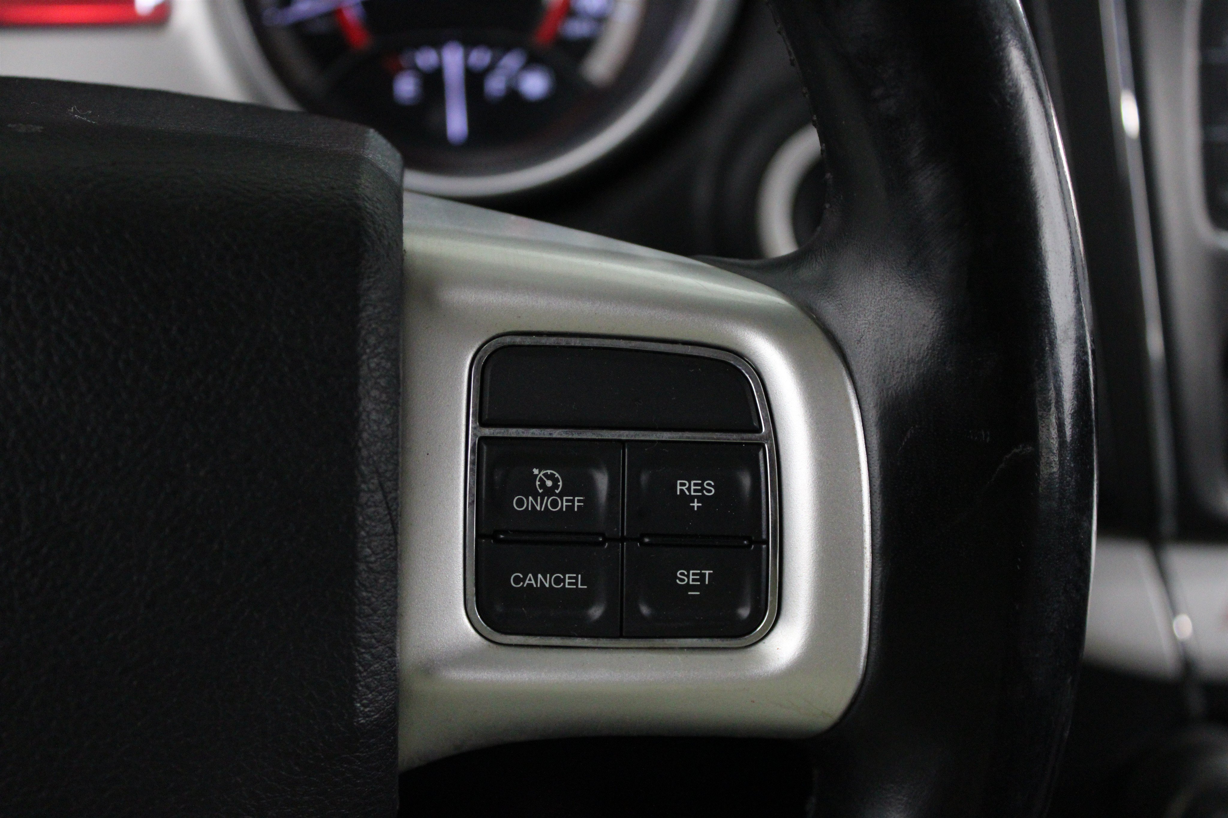 Used 2020 Dodge Journey SE w/ SE Popular Equipment Group FWD image 9