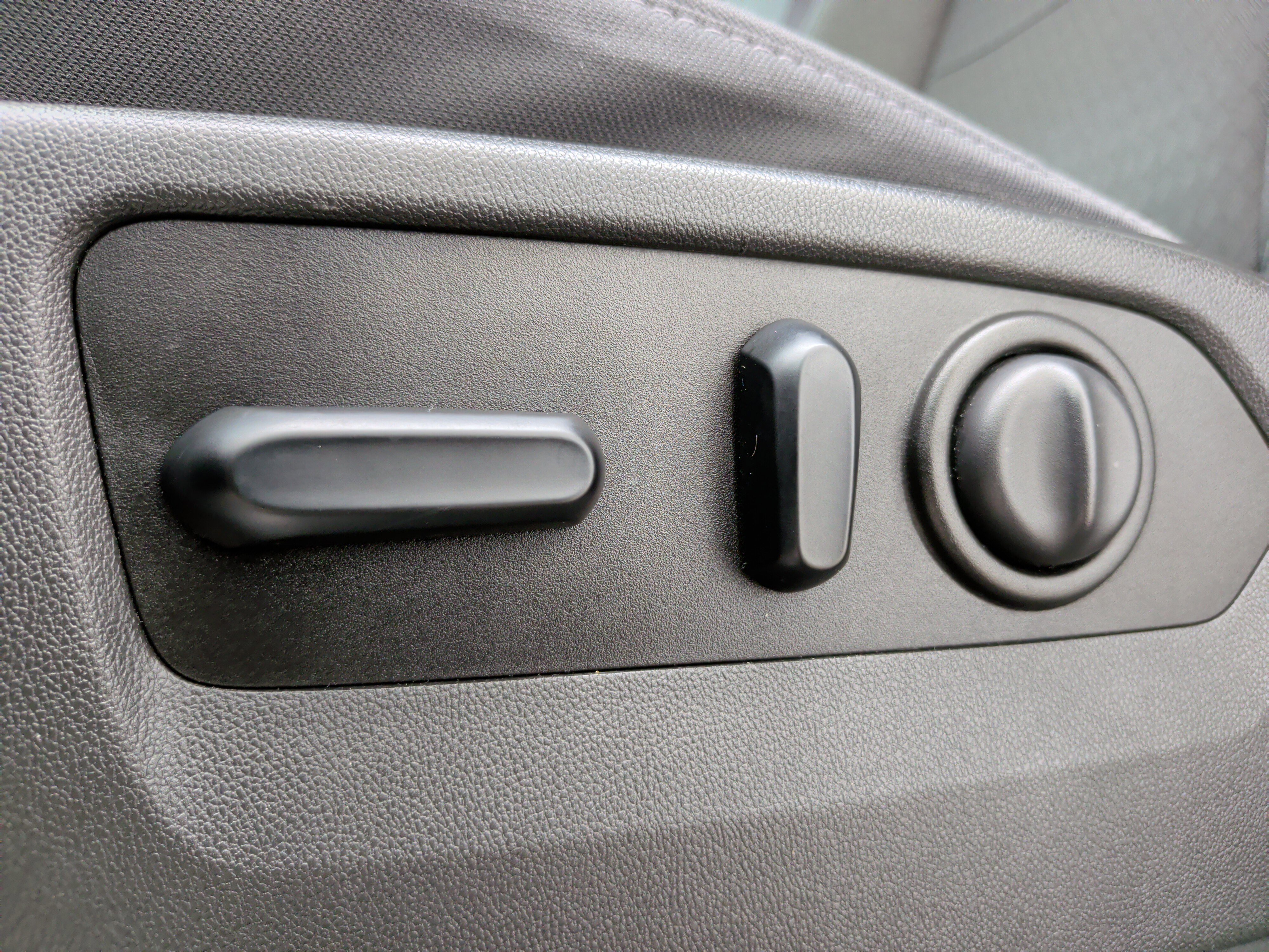 Used 2019 Chevrolet Silverado 1500 LT w/ All-Star Edition AWD/4WD image 27