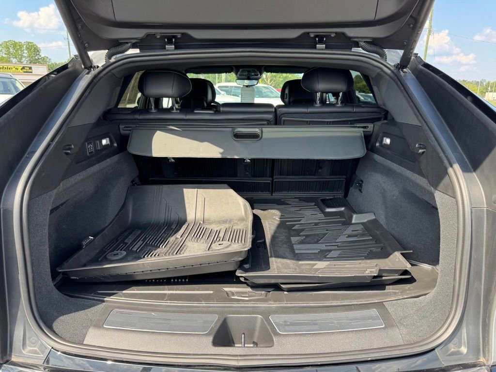Certified 2025 Cadillac Lyriq Luxury w/ LPO, Floor Liner Package AWD/4WD image 37