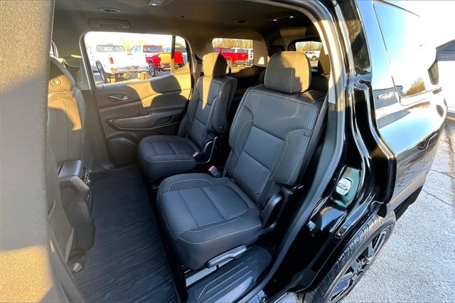 Used 2023 GMC Acadia SLE w/ Driver Convenience Package image 22