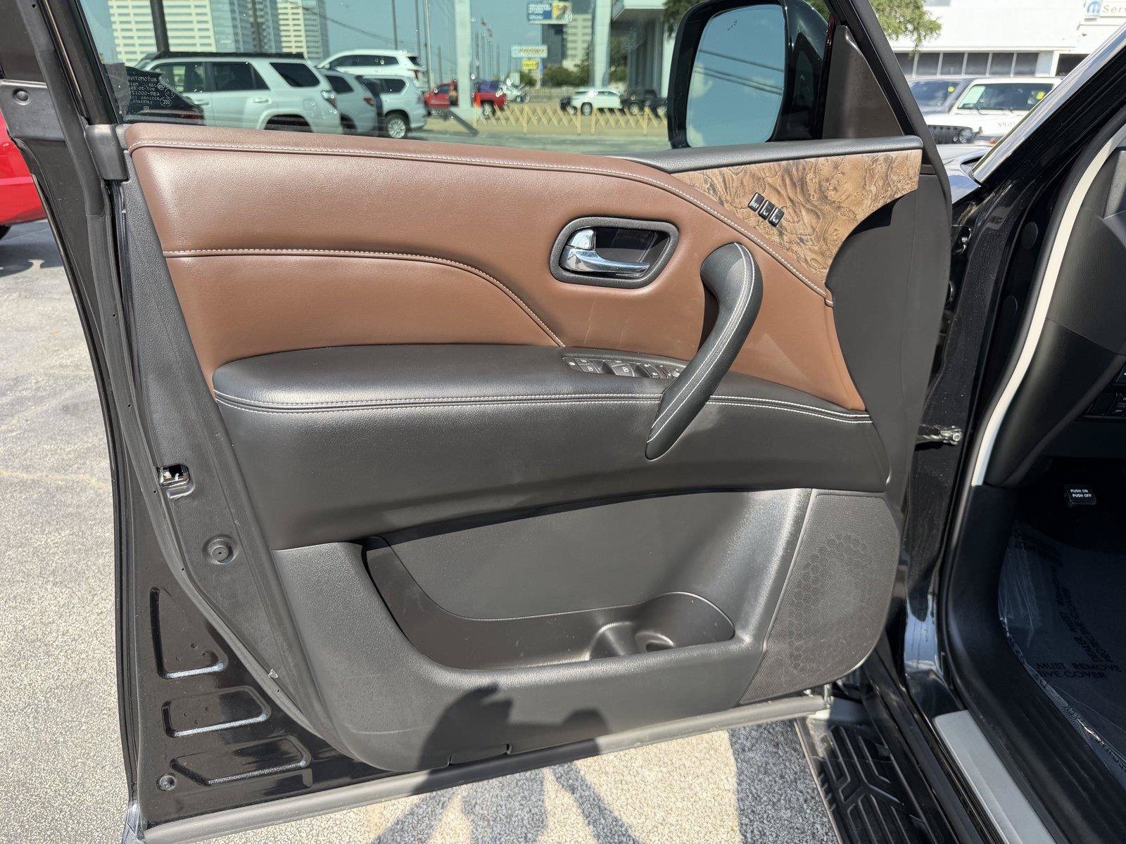 Used 2023 INFINITI QX80 Premium Select w/ Cargo Package AWD/4WD image 12