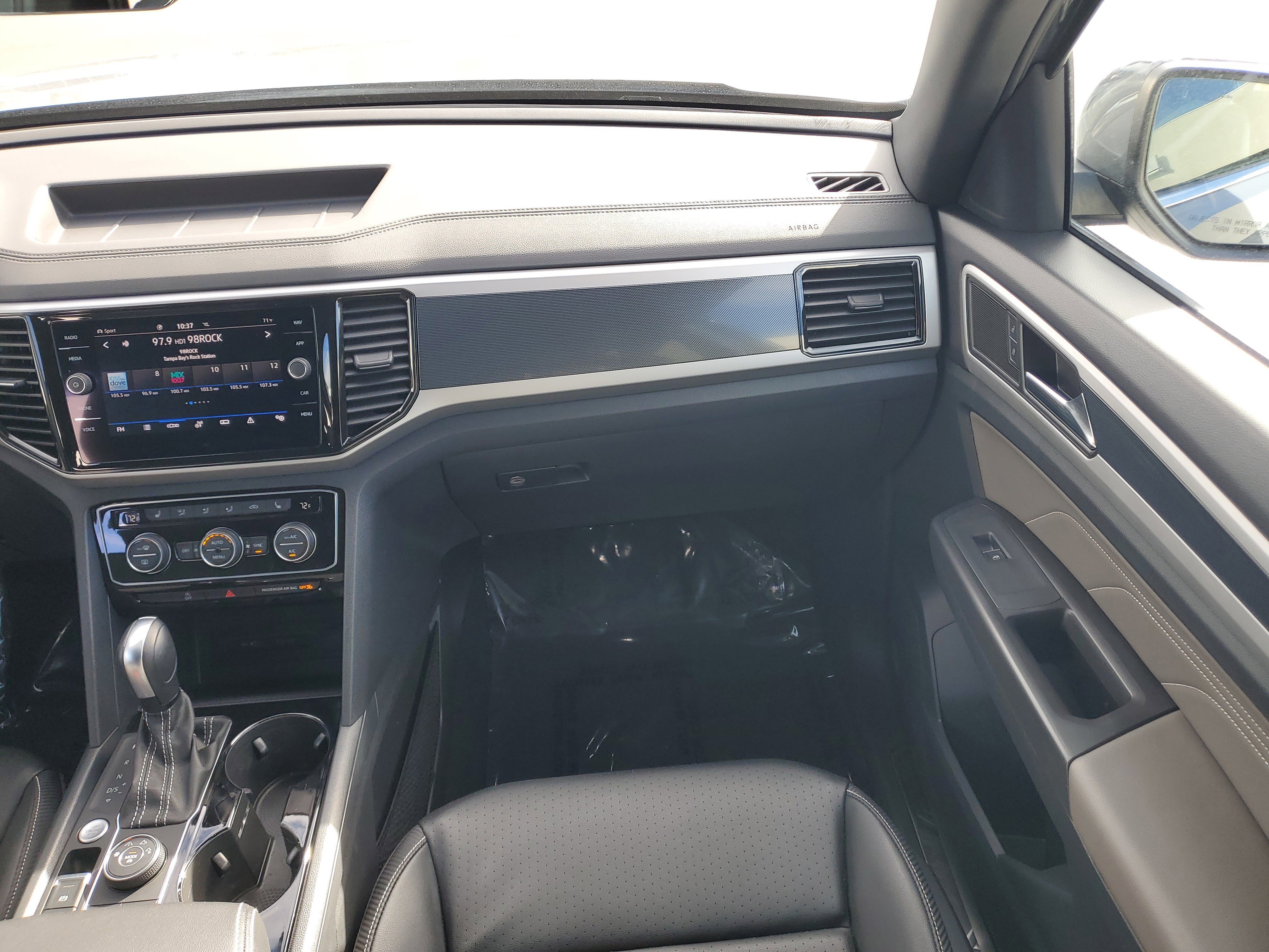 Used 2023 Volkswagen Atlas Cross Sport SEL image 15