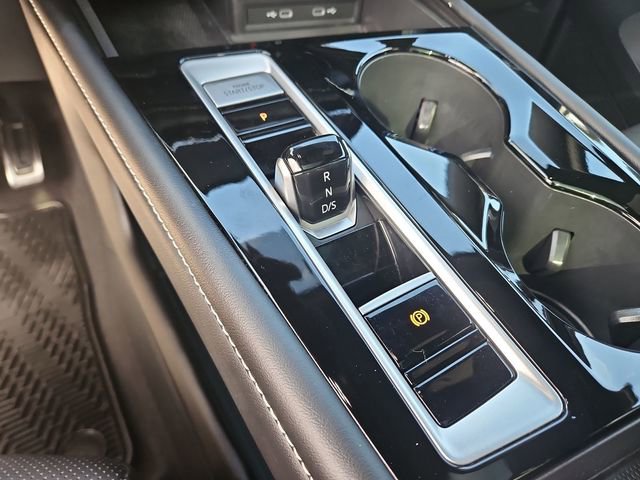 Used 2024 Volkswagen Atlas Cross Sport SEL R-Line image 16