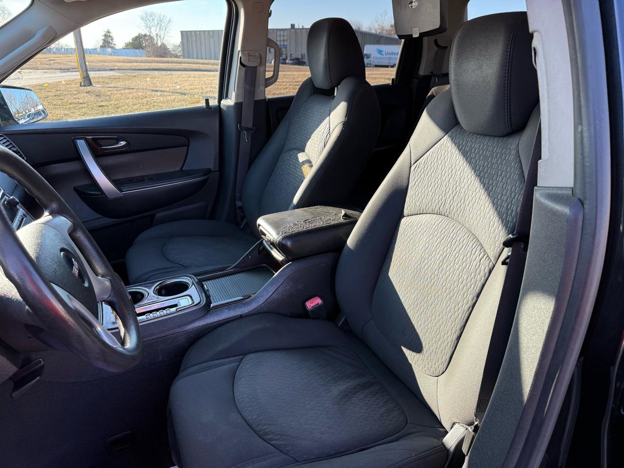 Used 2009 GMC Acadia SLE FWD image 12