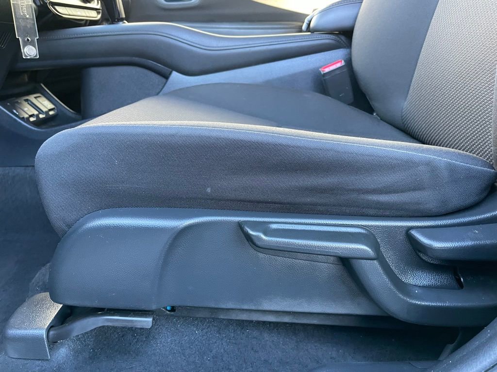 Certified 2017 Honda HR-V LX image 22