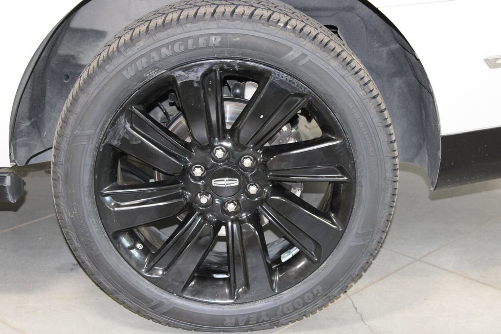 Used 2024 Lincoln Navigator Reserve image 19