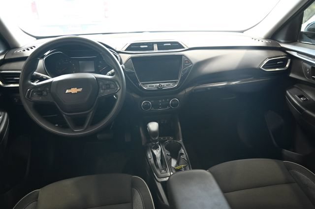 Used 2022 Chevrolet TrailBlazer LT w/ Convenience Package AWD/4WD image 12