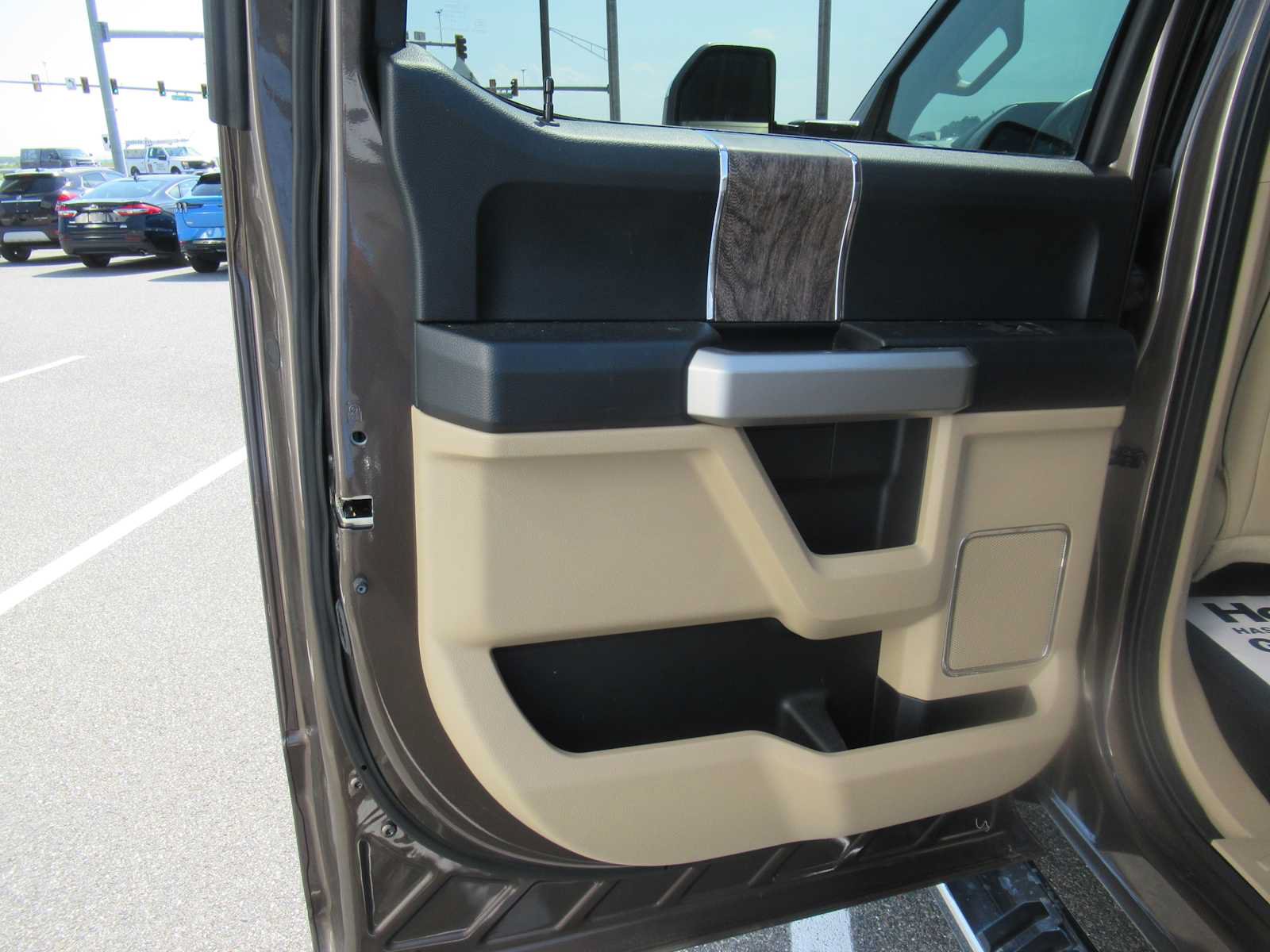 Used 2017 Ford F350 Lariat w/ Chrome Package AWD/4WD image 24