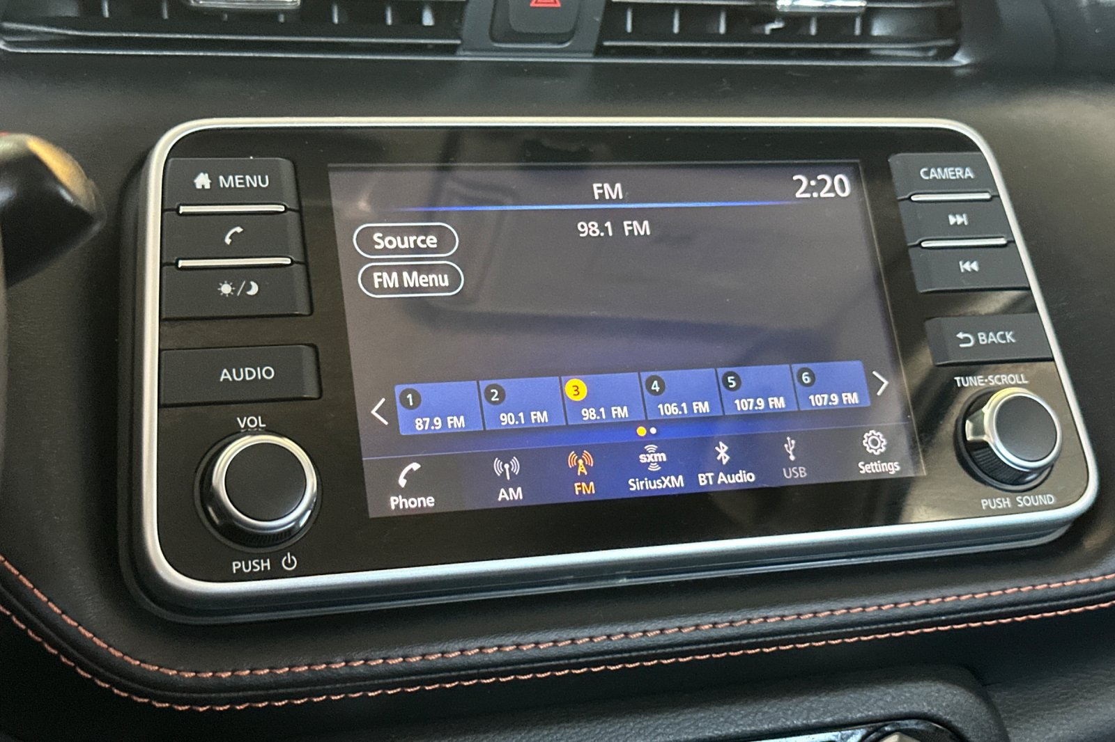 Used 2020 Nissan Kicks SR FWD image 18