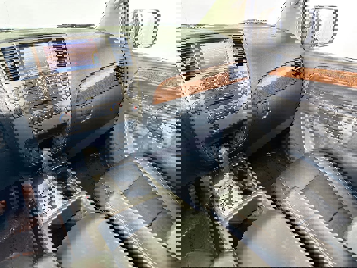 Used 2014 Nissan Armada Platinum image 30