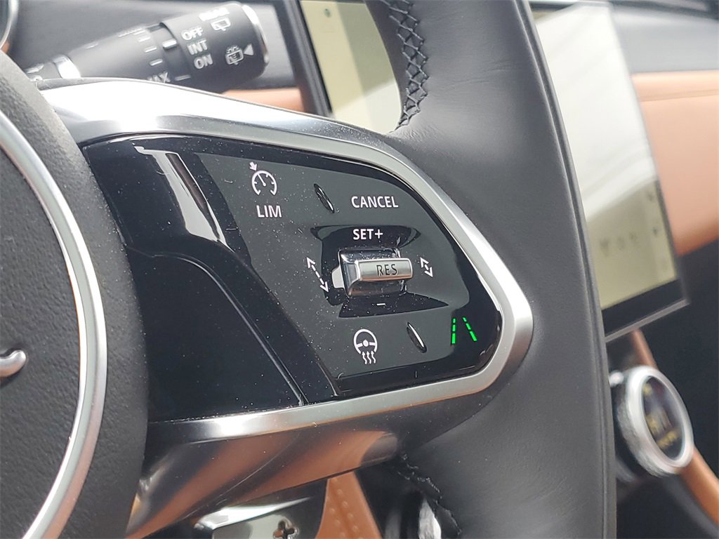 New 2025 Jaguar F-PACE R-Dynamic S image 16