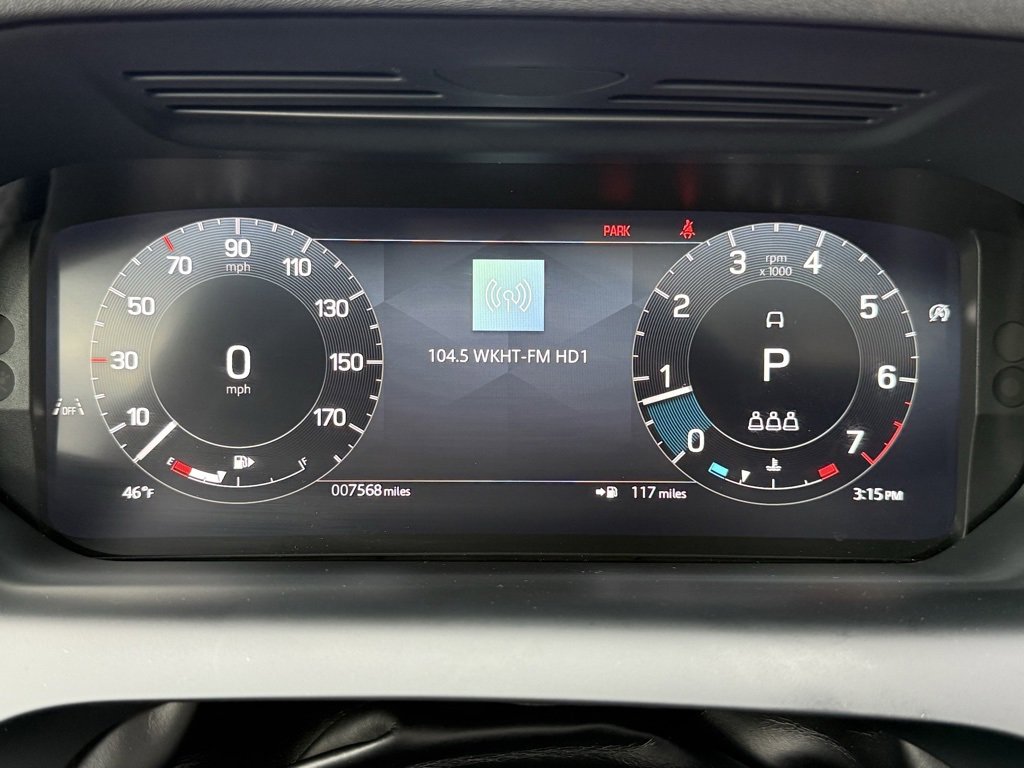 Certified 2025 Land Rover Discovery Sport Dynamic SE image 30