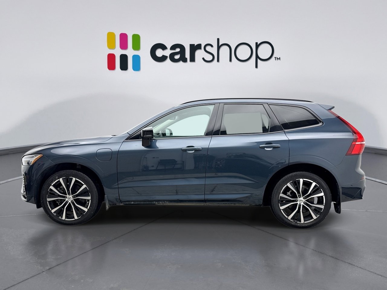 Used 2023 Volvo XC60 T8 Plus w/ Climate Package image 2