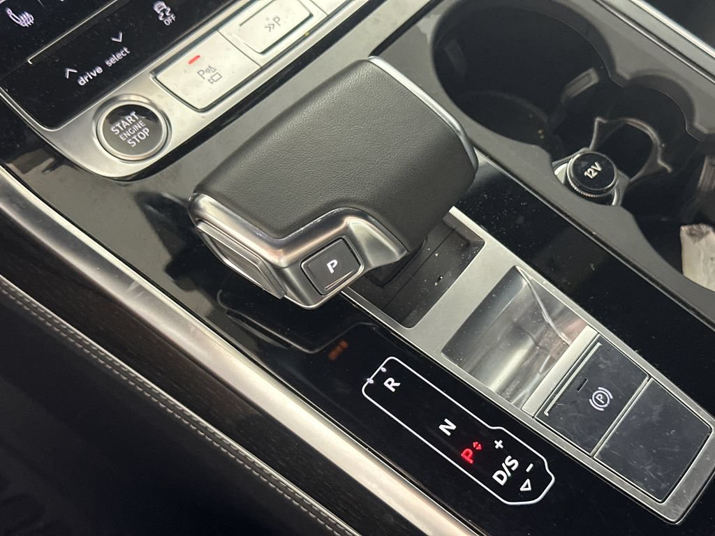 Used 2024 Audi Q8 Prestige w/ Prestige Package AWD/4WD image 7