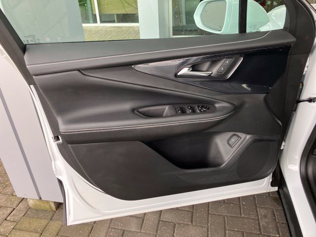 Used 2024 Chevrolet Blazer EV LT AWD/4WD image 15