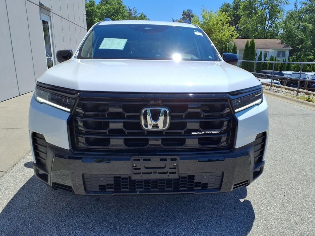 Used 2026 Honda Pilot Black Edition image 2