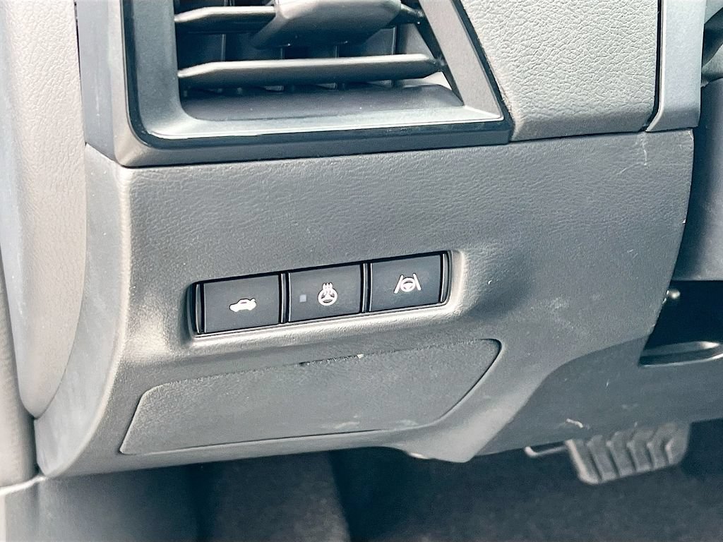 New 2026 Nissan Sentra SR w/ SR Premium Package FWD image 10