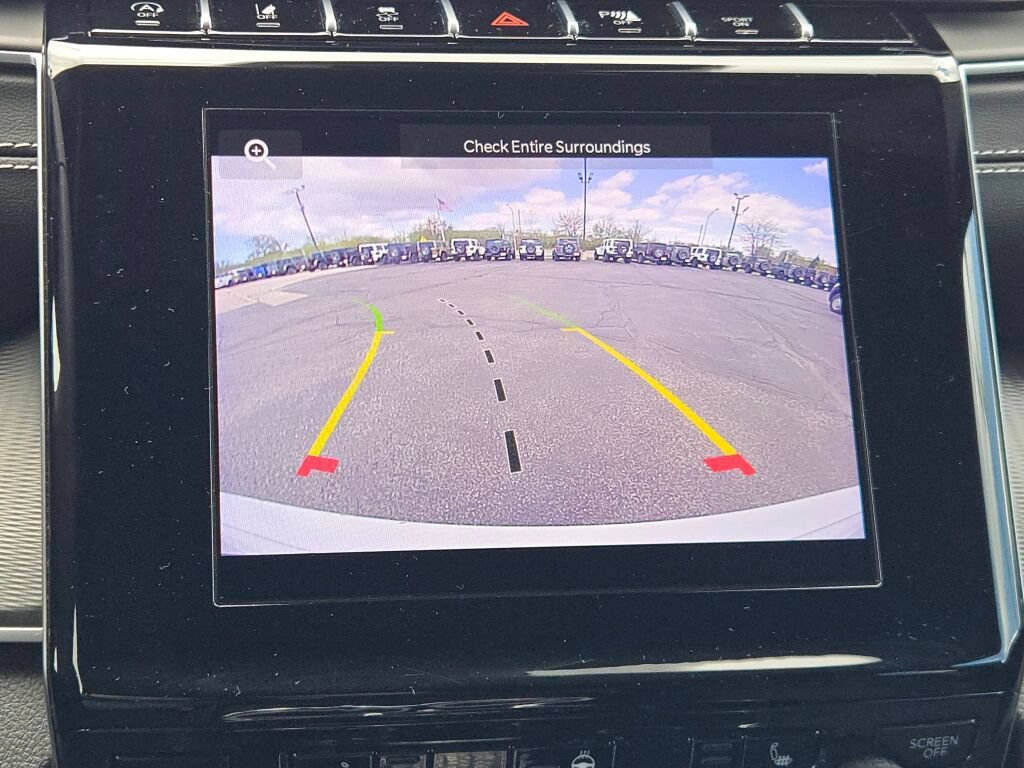 Used 2024 Jeep Grand Cherokee Altitude RWD image 32
