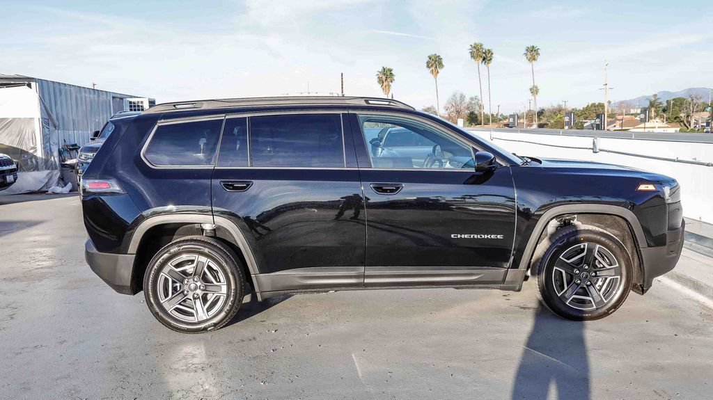 New 2026 Jeep Cherokee Laredo AWD/4WD image 13