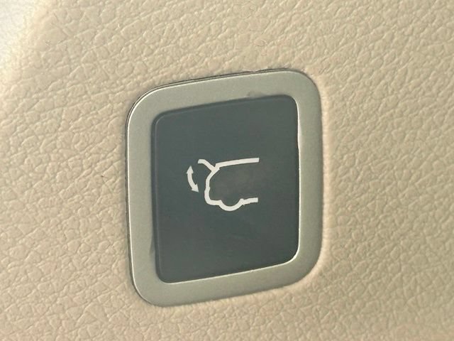 Used 2021 Chrysler Pacifica Touring-L w/ Premium & Safety Sphere Group FWD image 5