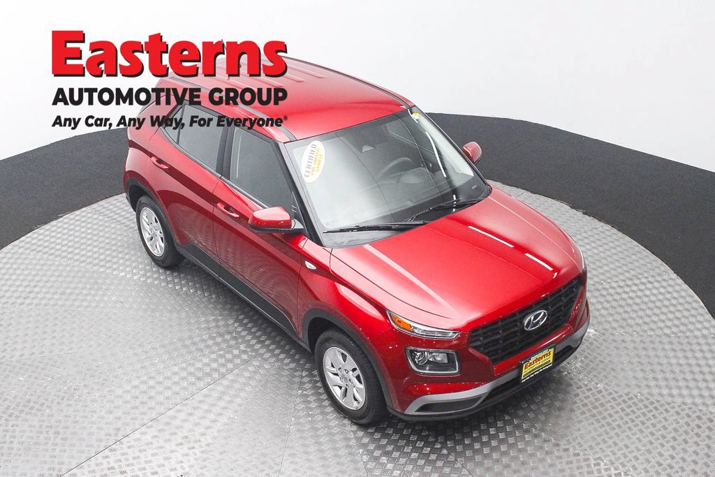 Used 2025 Hyundai Venue SE FWD image 3