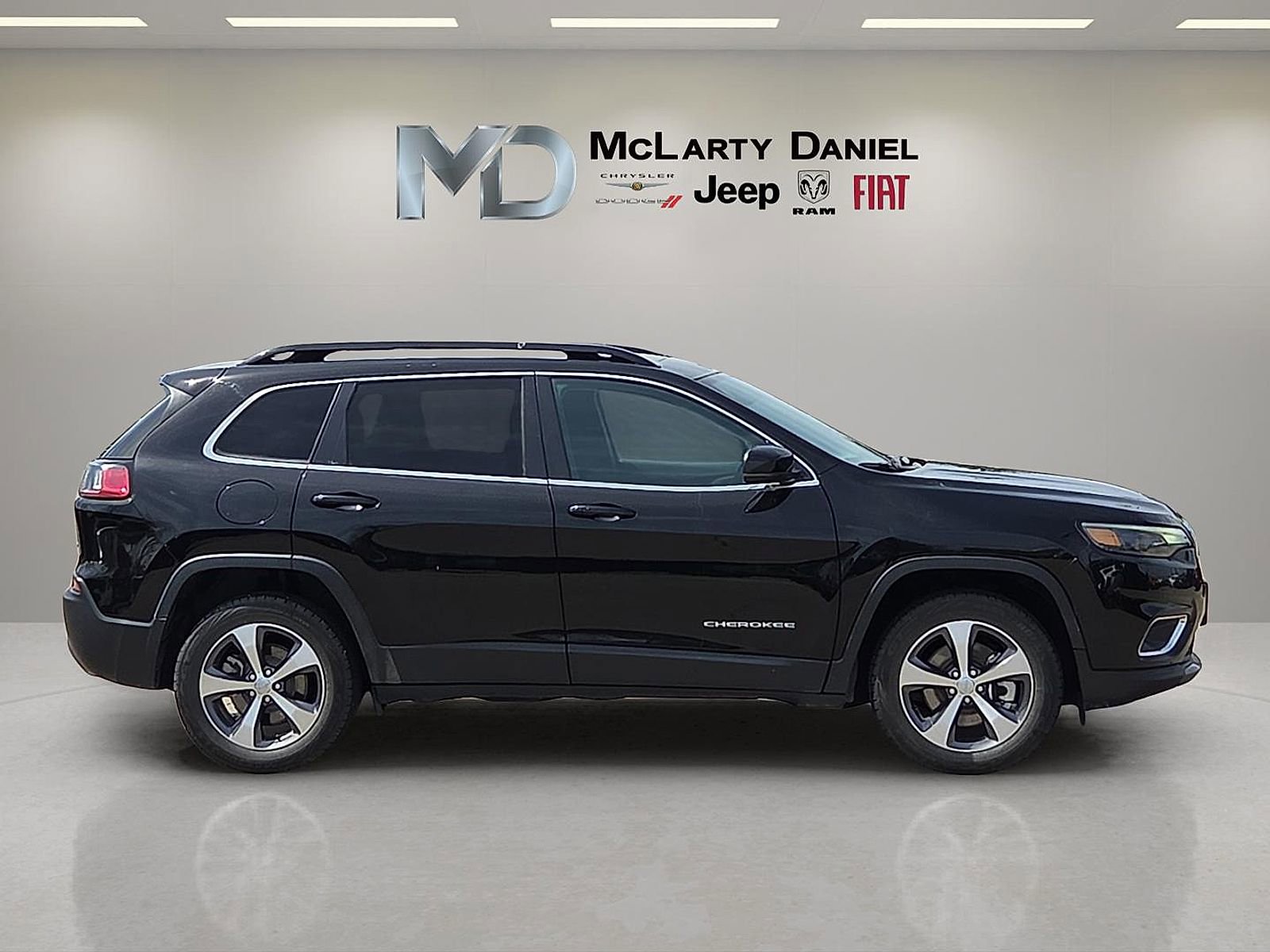 Used 2022 Jeep Cherokee Limited image 6