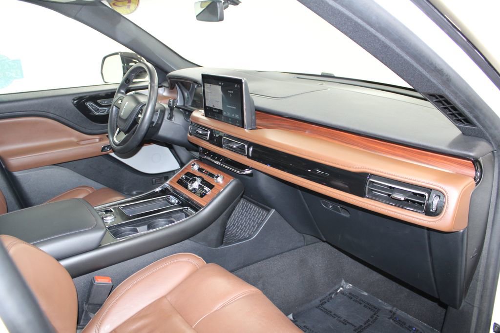Used 2022 Lincoln Aviator Grand Touring w/ Equipment Group 301A image 31