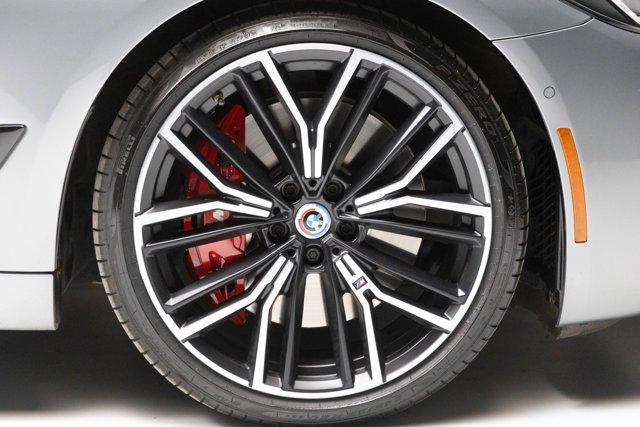 Used 2023 BMW M550i xDrive w/ Executive Package image 31