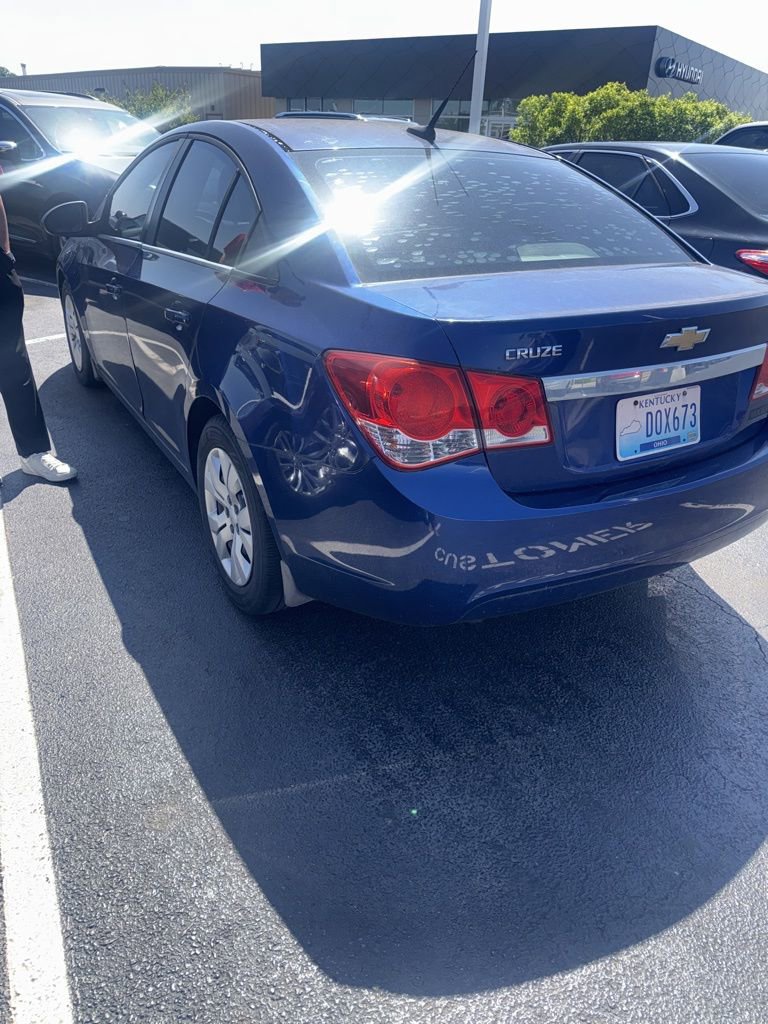 Used 2012 Chevrolet Cruze LS FWD image 4