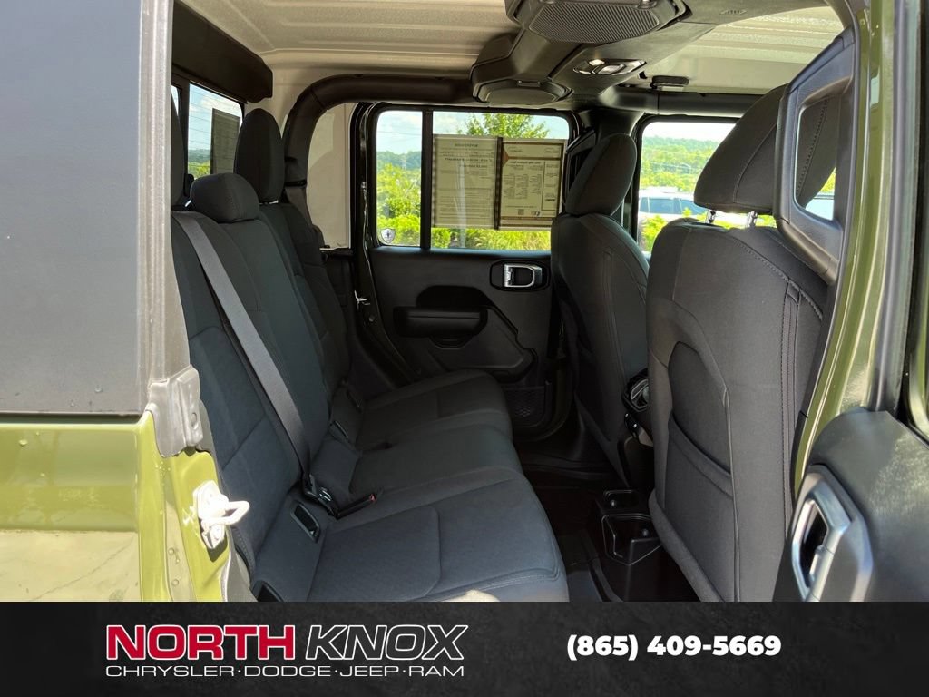 Used 2021 Jeep Gladiator Sport AWD/4WD image 23