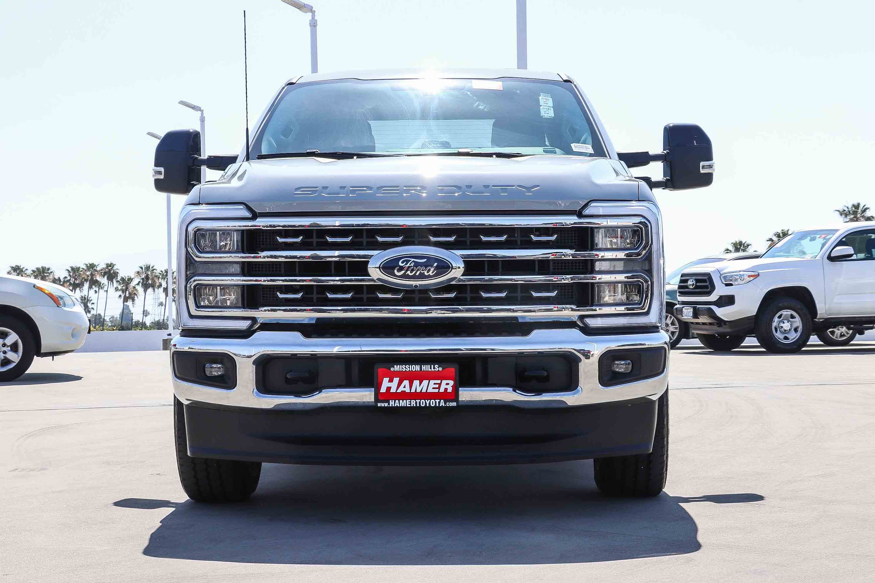 Used 2025 Ford F250 Lariat AWD/4WD image 2