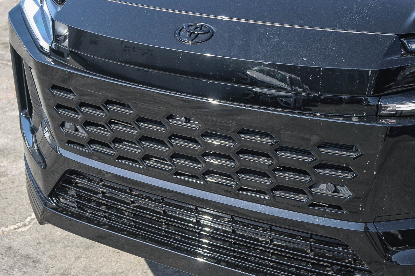 New 2026 Toyota RAV4 XSE AWD/4WD image 6