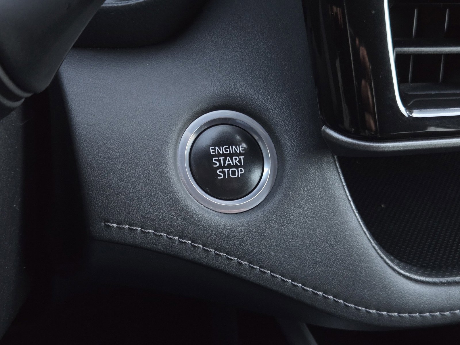 Certified 2024 Toyota Highlander LE image 19