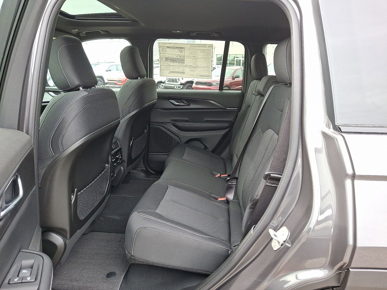 New 2025 Jeep Grand Cherokee Laredo w/ MOPAR Finishing Package image 6