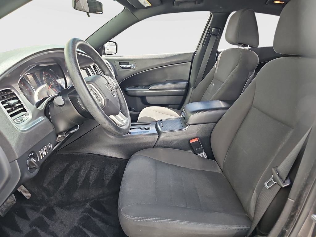 Used 2014 Dodge Charger SE RWD image 15