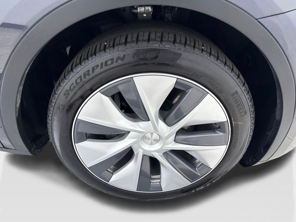 Used 2024 Tesla Model Y Long Range image 81