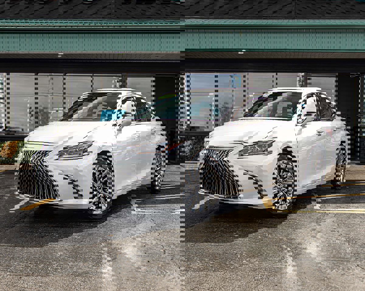 Used 2021 Lexus ES 250 w/ Accessory Package 2 image 5