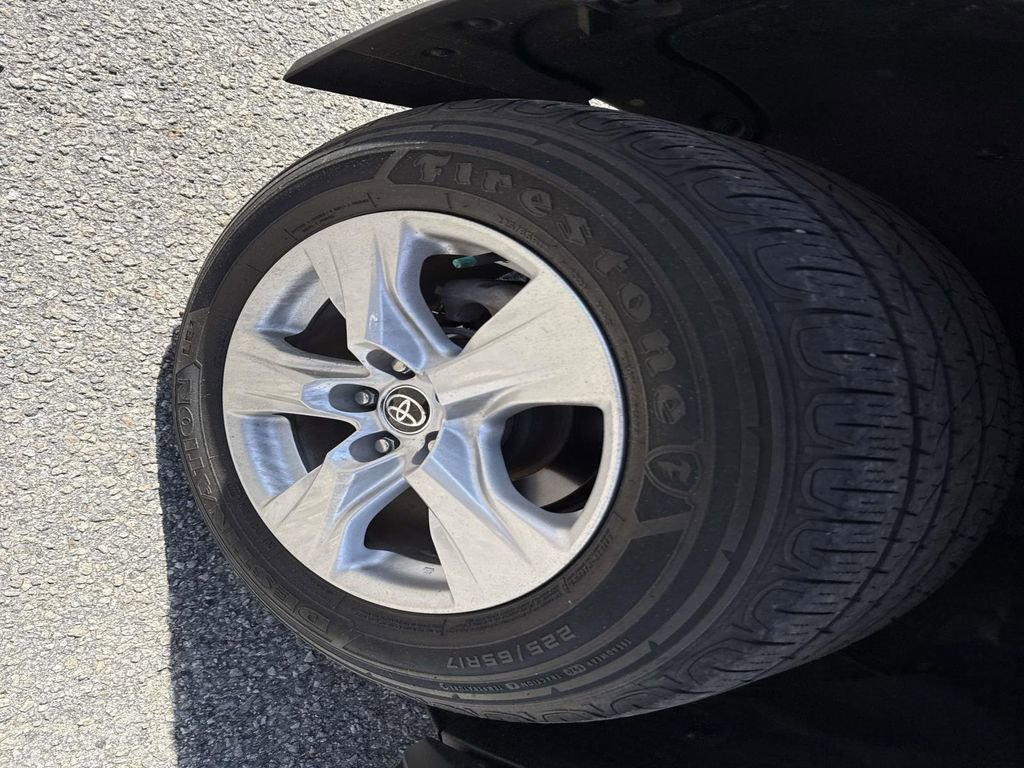 Certified 2021 Toyota RAV4 XLE w/ Convenience Package image 9