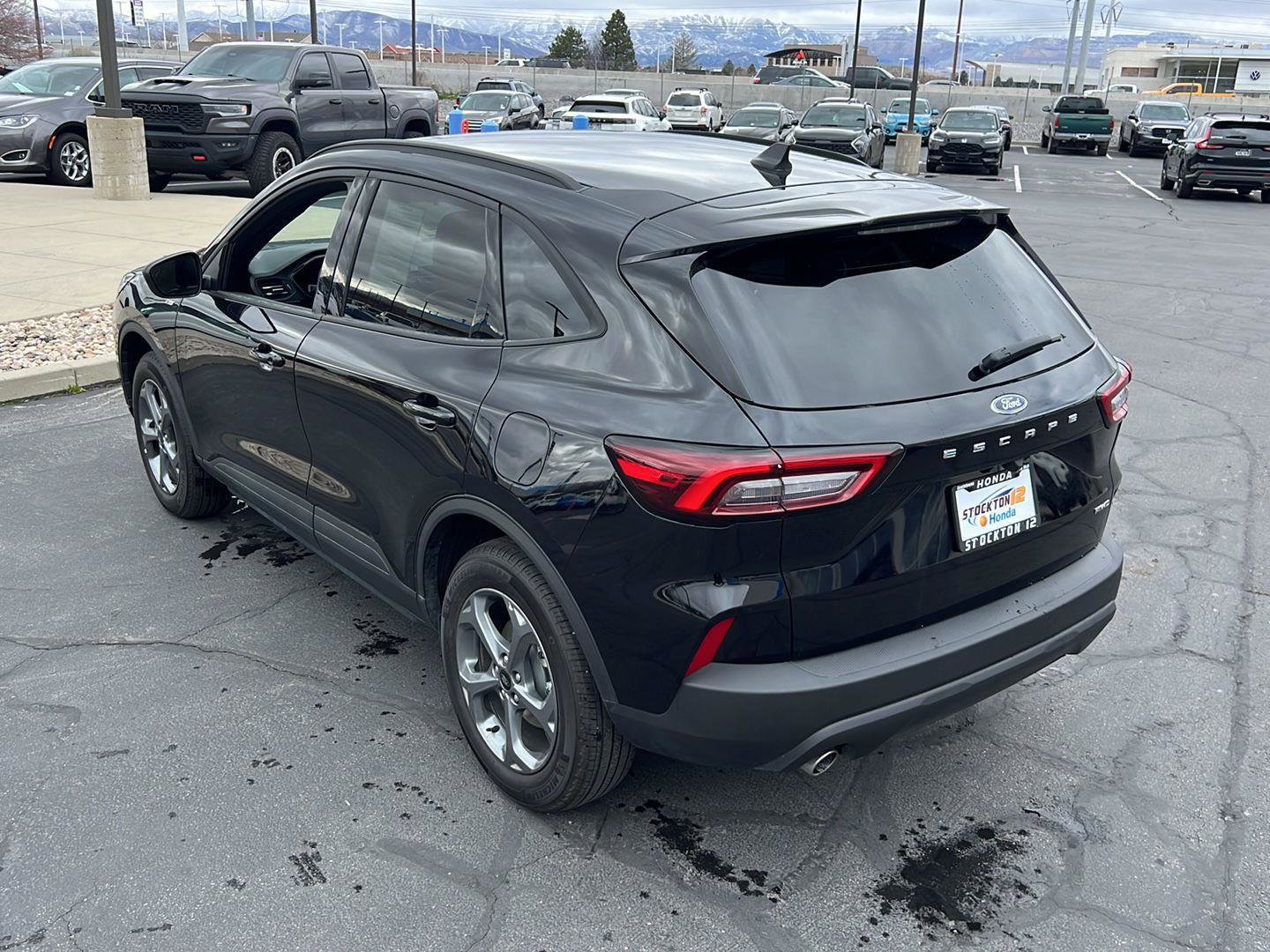 Used 2025 Ford Escape ST-Line image 6